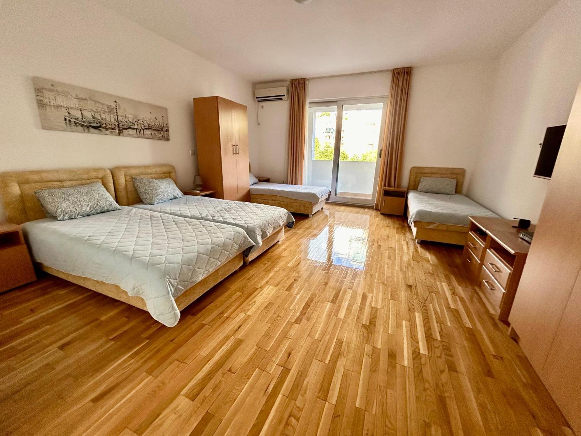 Apartments Mitende Budva Exterior photo