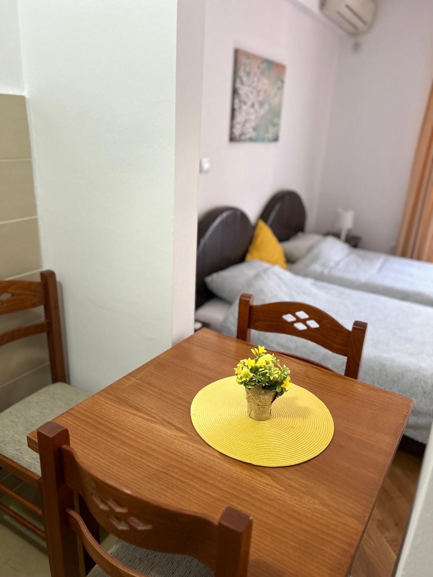 Apartments Mitende Budva Exterior photo