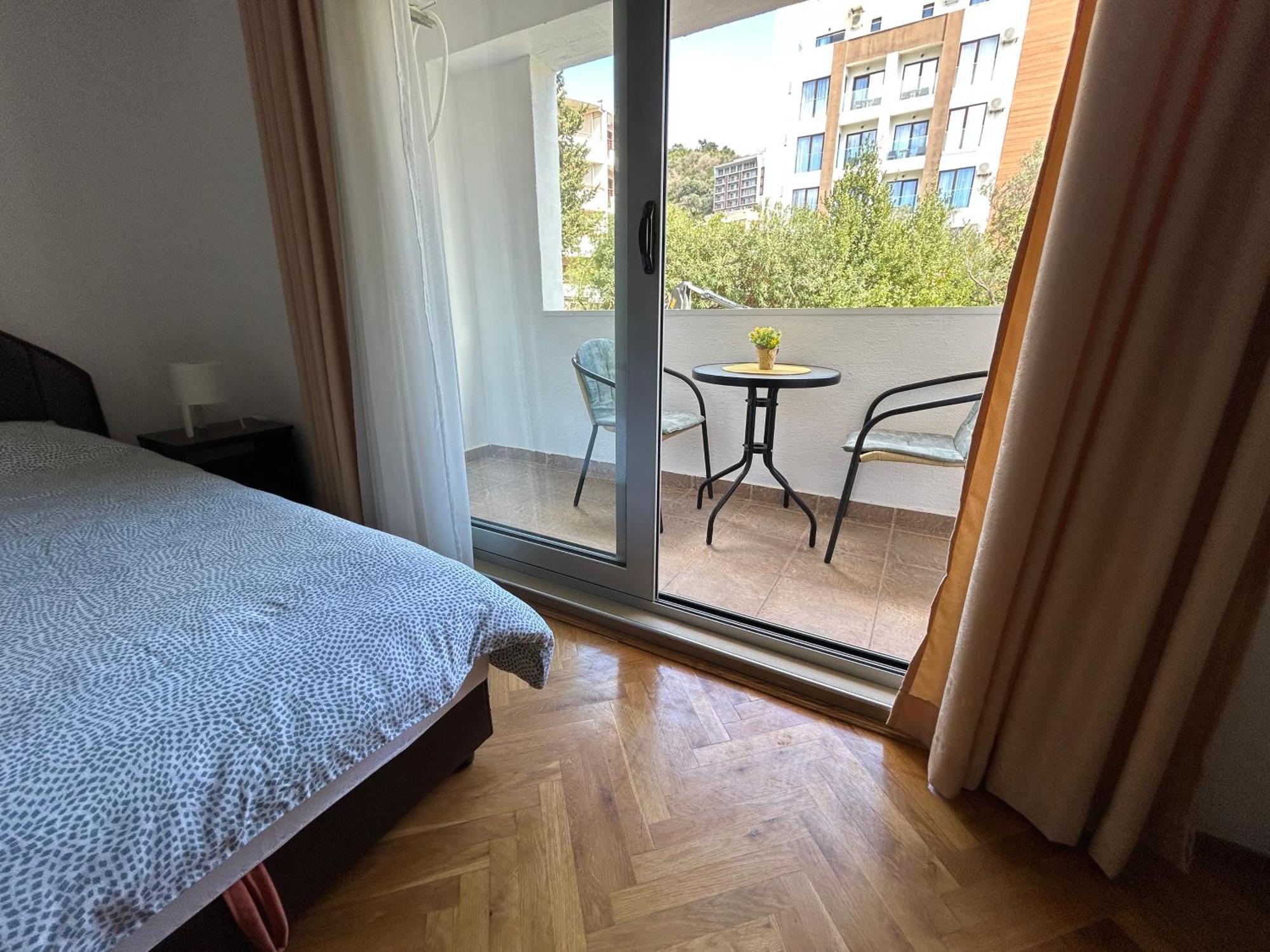 Apartments Mitende Budva Exterior photo